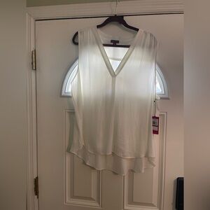 NWT Vince Camuto Blouse